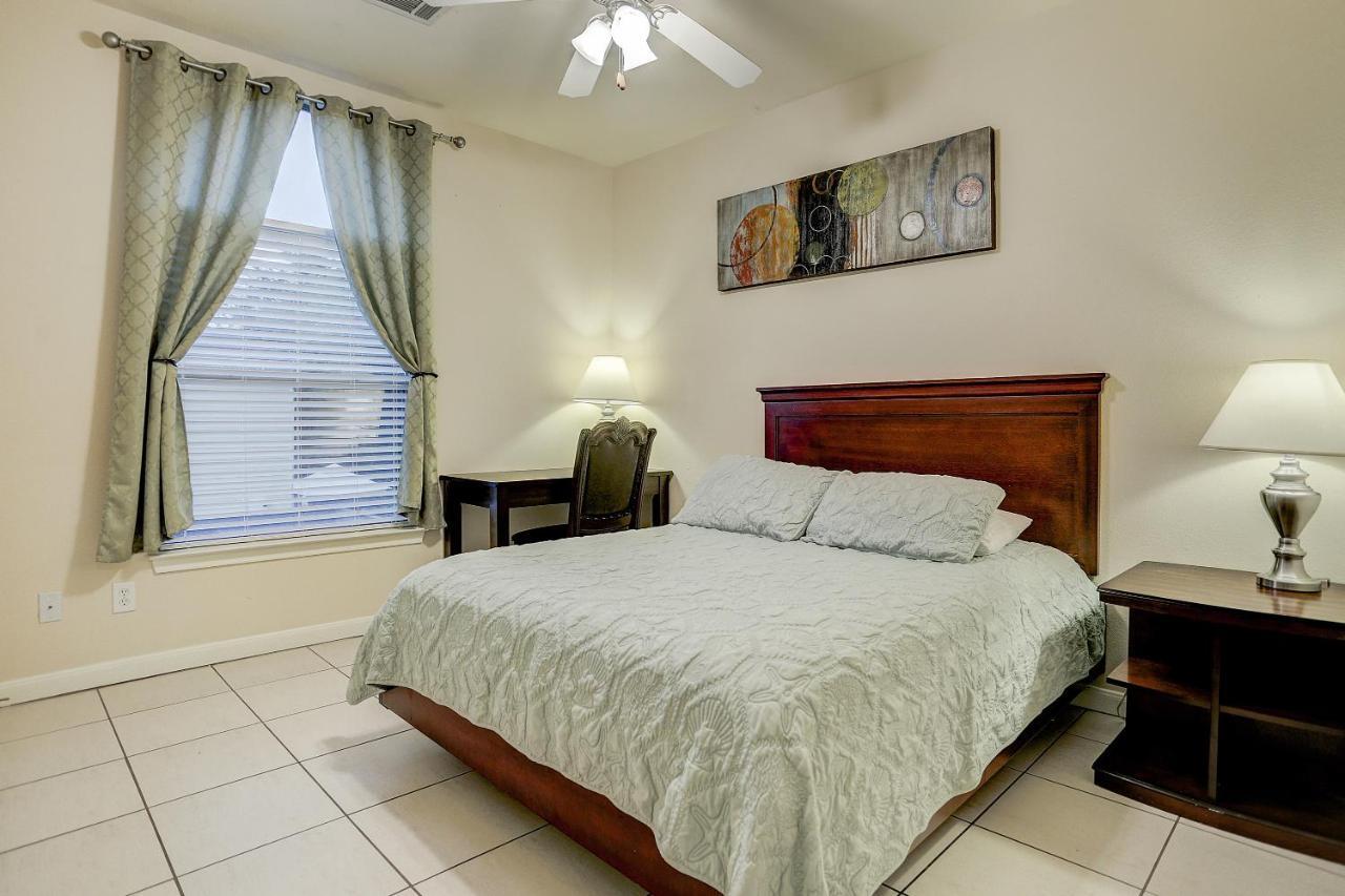 Villa Laverne 3 Bedroom Suite Furnished Condos Houston Exterior photo