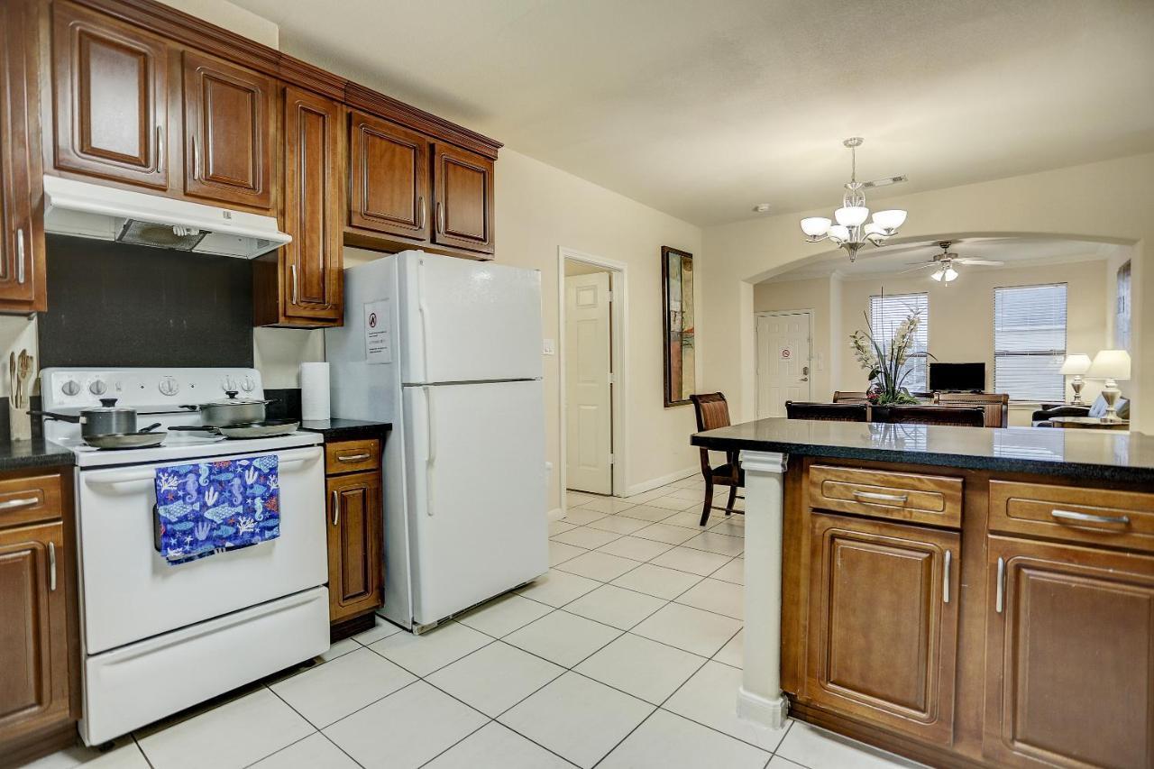 Villa Laverne 3 Bedroom Suite Furnished Condos Houston Exterior photo