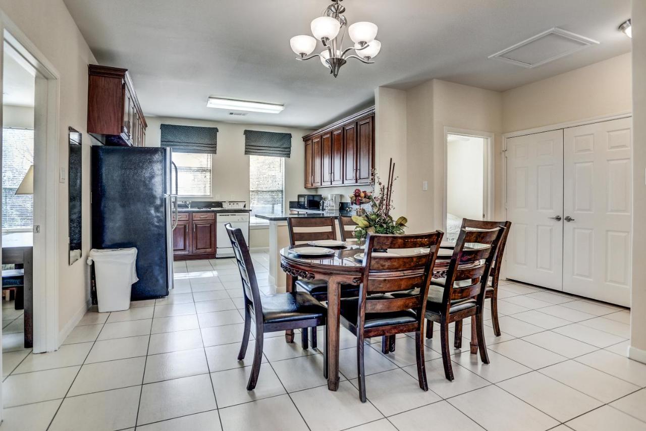 Villa Laverne 3 Bedroom Suite Furnished Condos Houston Exterior photo