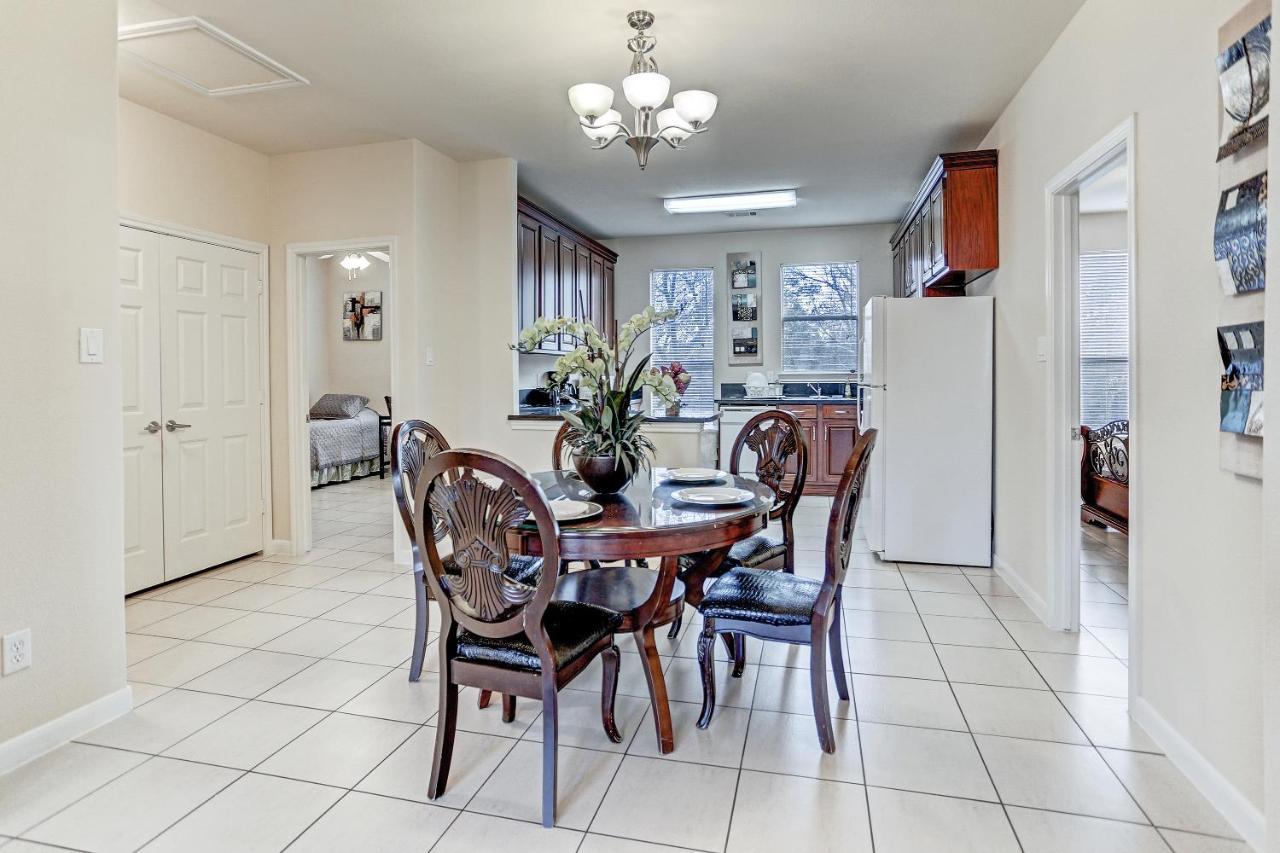 Villa Laverne 3 Bedroom Suite Furnished Condos Houston Exterior photo