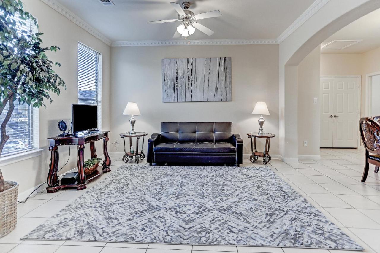 Villa Laverne 3 Bedroom Suite Furnished Condos Houston Exterior photo